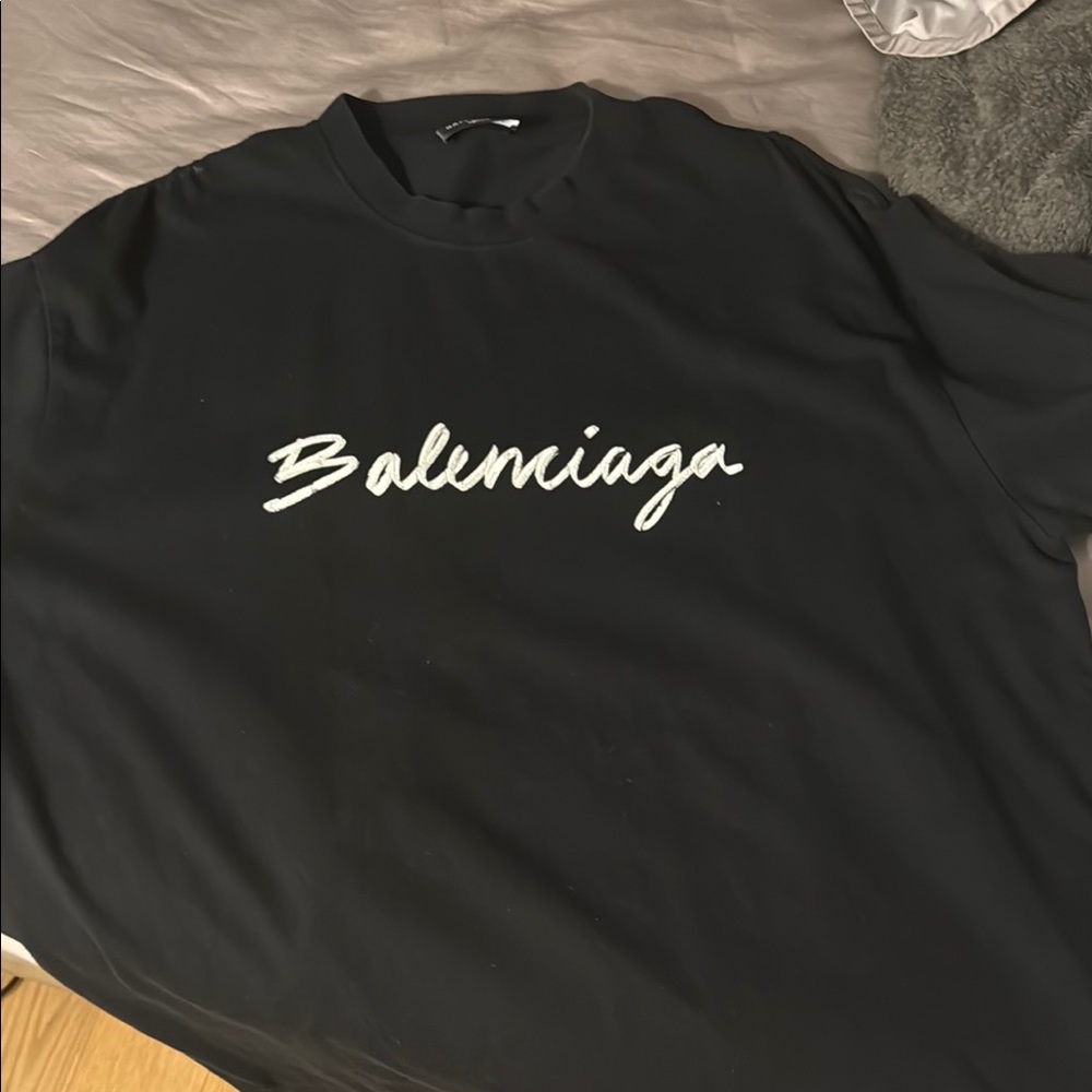 Balenciaga Black T-Shirt only worn once